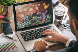 Play Crash with Friends The Ultimate Multiplayer Gaming Experience